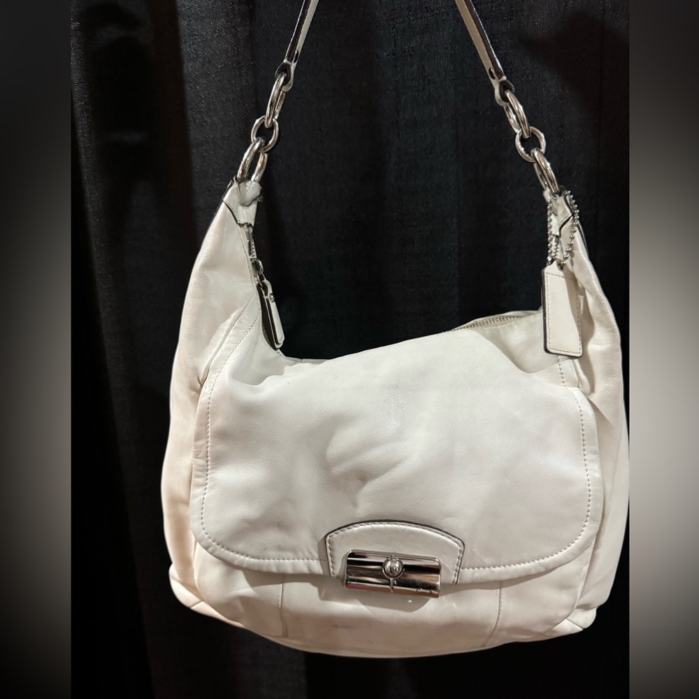 Coach Vintage White leather handbag – Preloved, Needs Cleaning – Great Deal